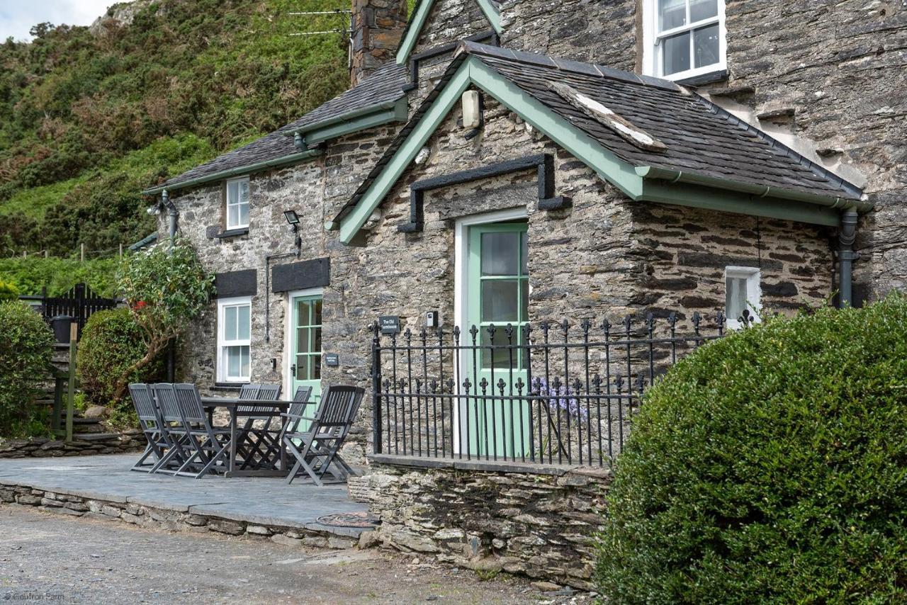 Farmhouse & Cottage At Geufron Farm - Dog Friendly Bryn-crug Exteriör bild