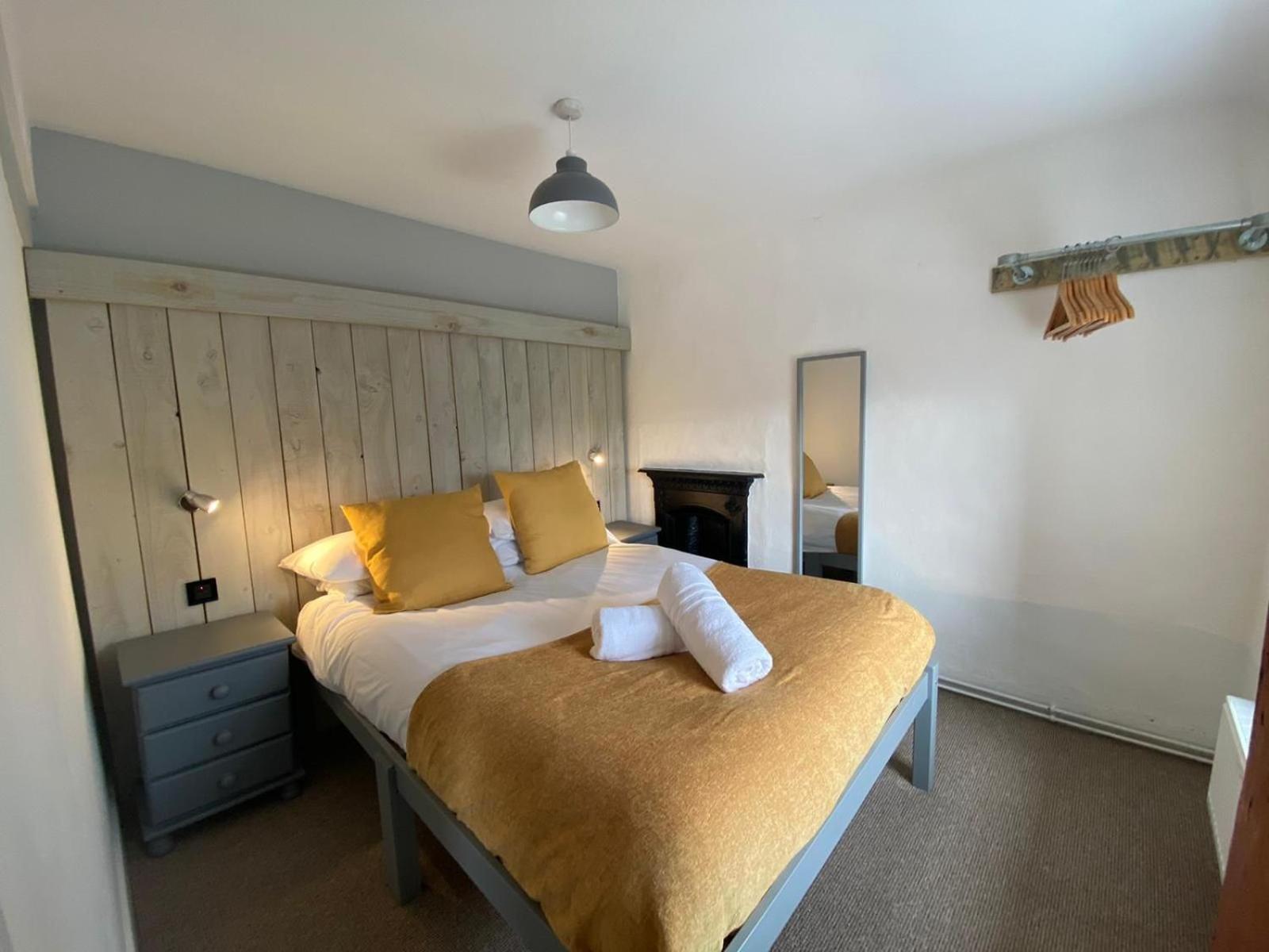 Farmhouse & Cottage At Geufron Farm - Dog Friendly Bryn-crug Exteriör bild