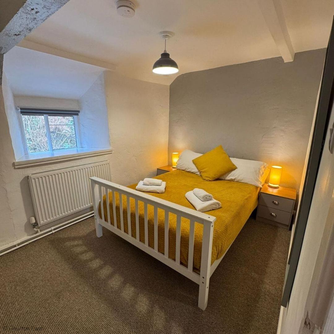 Farmhouse & Cottage At Geufron Farm - Dog Friendly Bryn-crug Exteriör bild